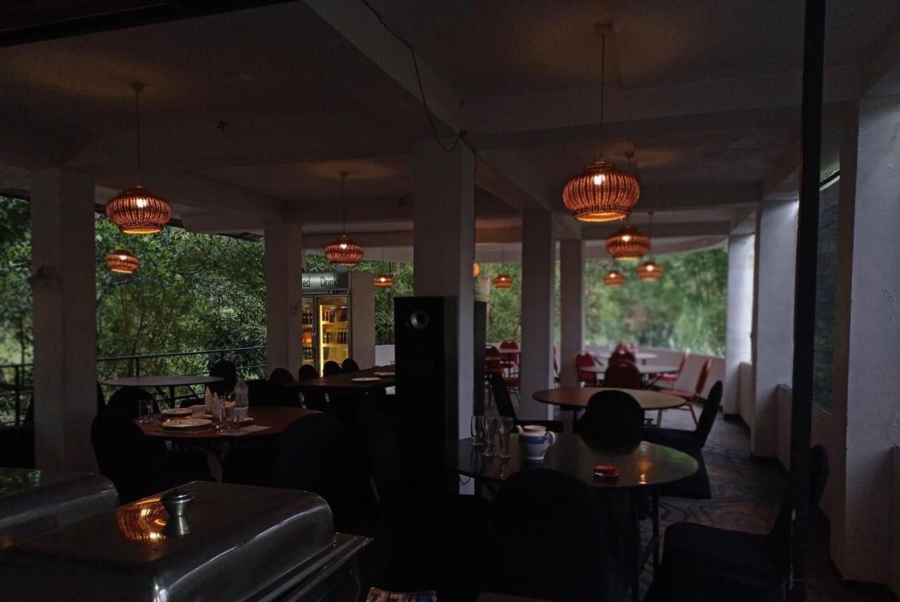 White House Riverside Retreat Nallathanniya ภายนอก รูปภาพ